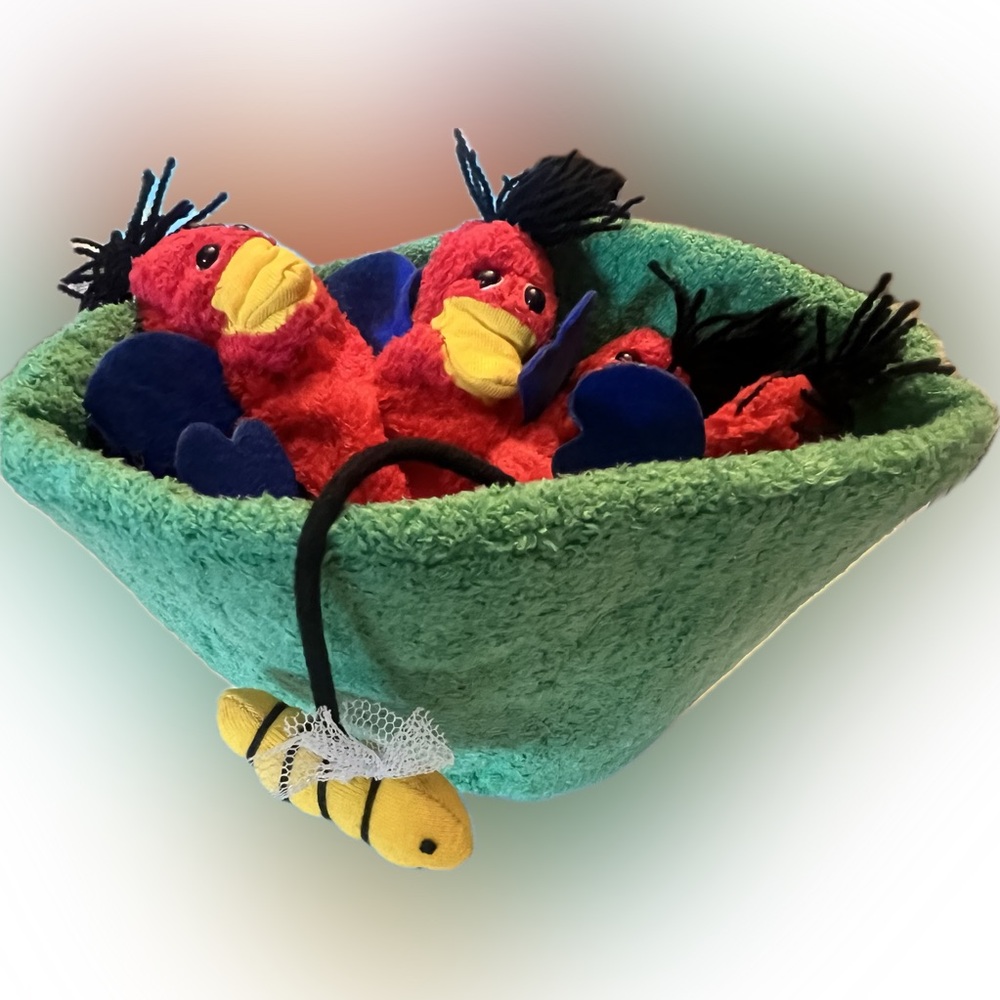 New - hard to find Furnis- Red Pipain and Bee hand puppet in a green nest.
